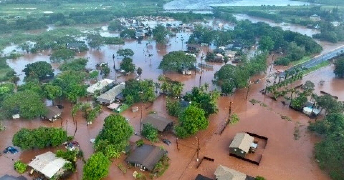 Flooding along Oahu’s North Shore prompts evacuation order to over 4,000 people